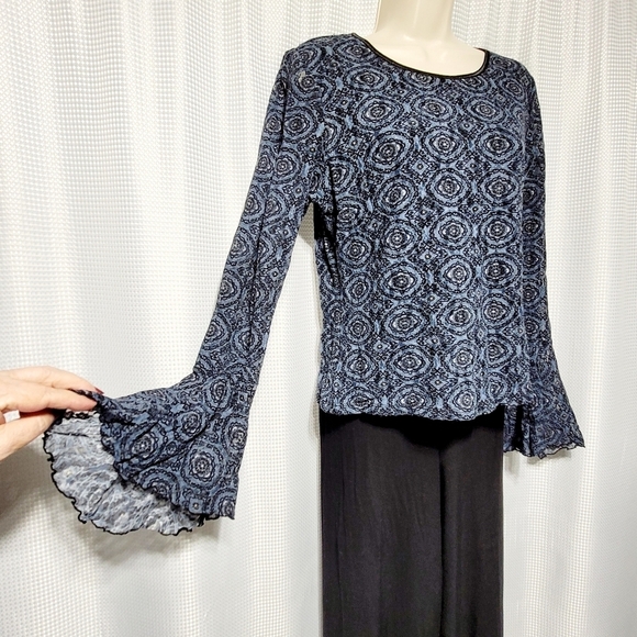 VTG INC Blue & Black Lace & Long Ruffle Bell Sleeve Pop Over Blouse (L) - Picture 2 of 10